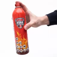Spray gaśniczy REINOLDMAX 500 ABF w ręku