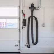 Wyciąg spalin Carvent w warsztacie / garażu